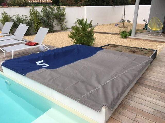 Housse de protection en toile de taud