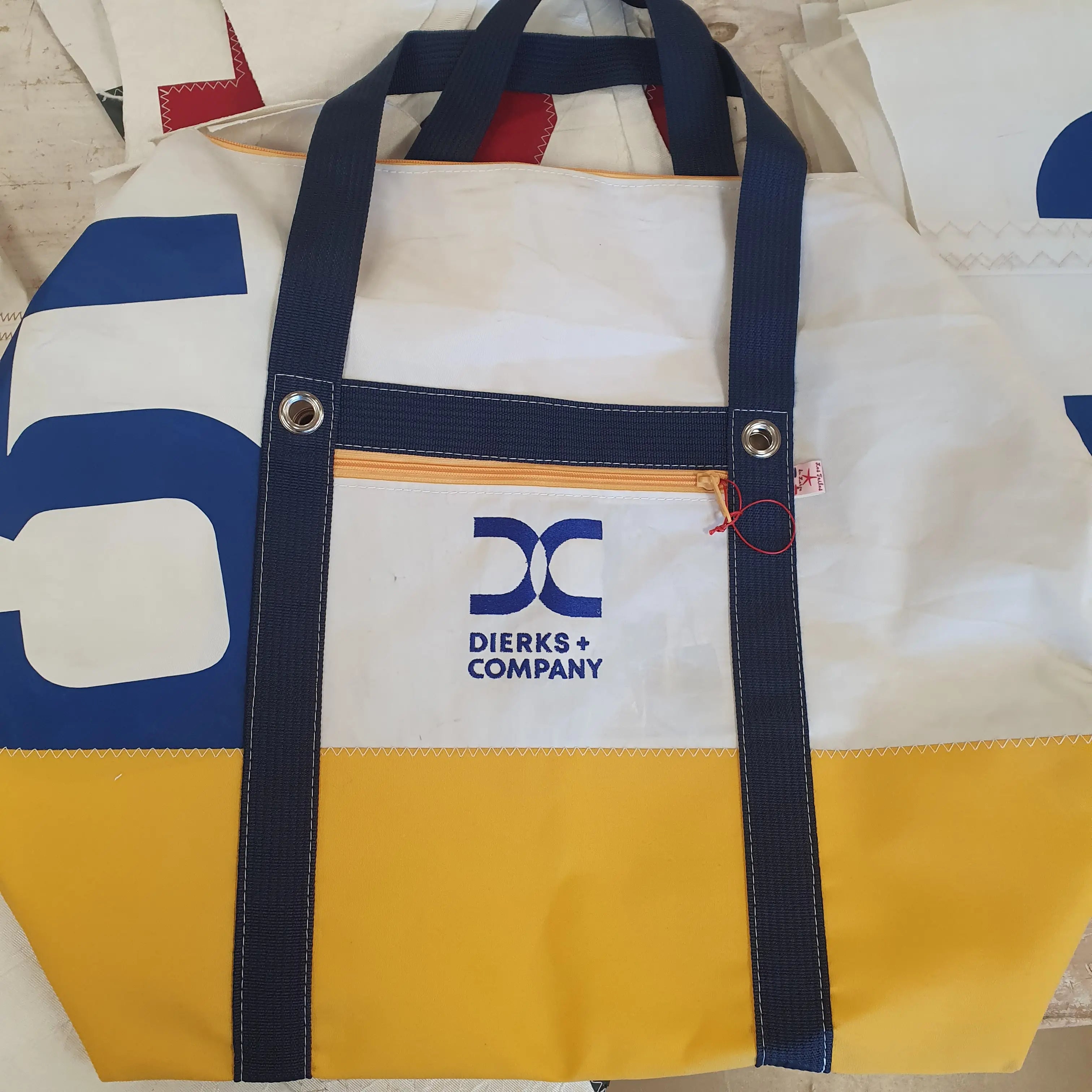 Un sac de voyage personnalisé qui affirme son identité : notre collaboration avec Dierks+Company
