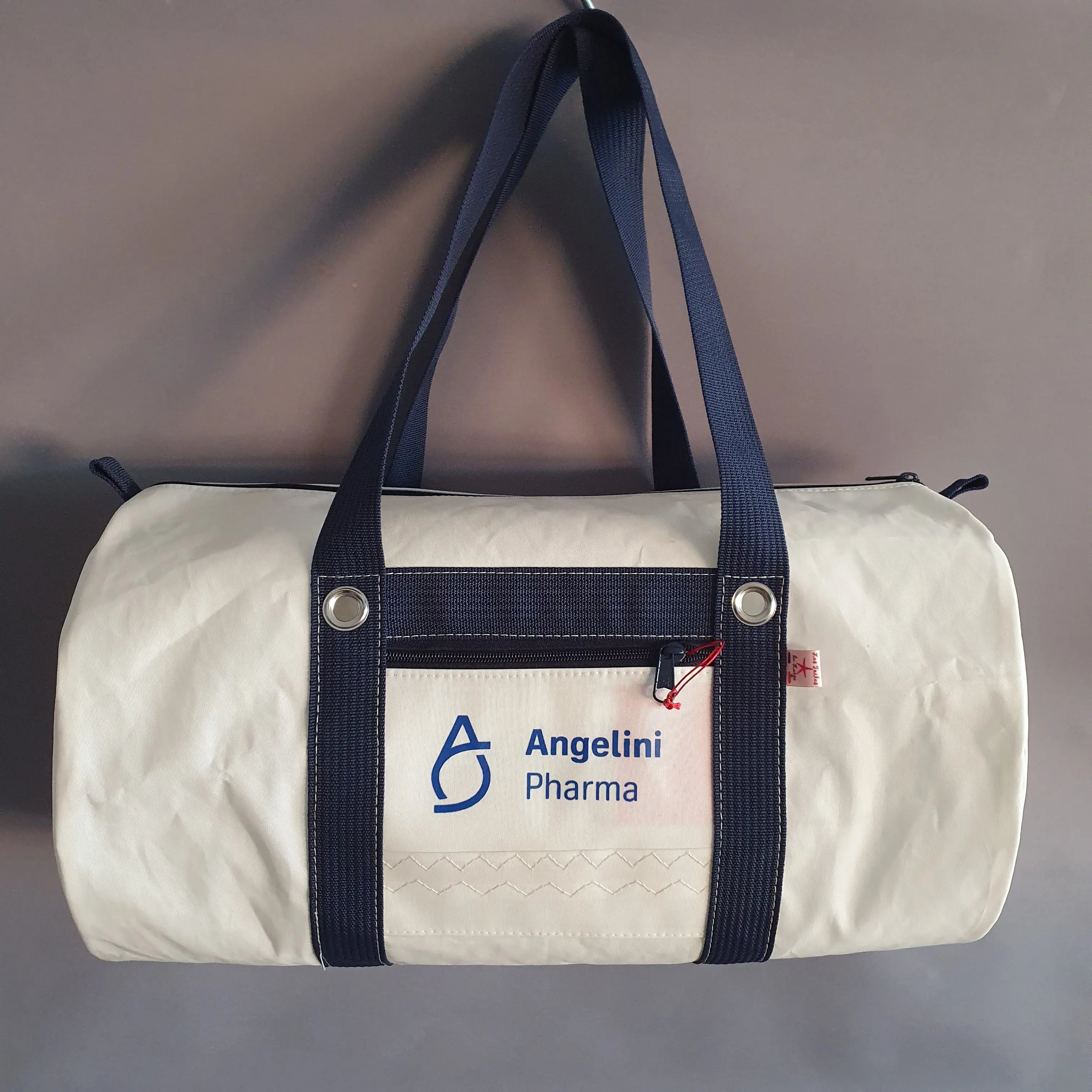Goodies durables pour séminaire : notre collaboration avec Angelini Pharma