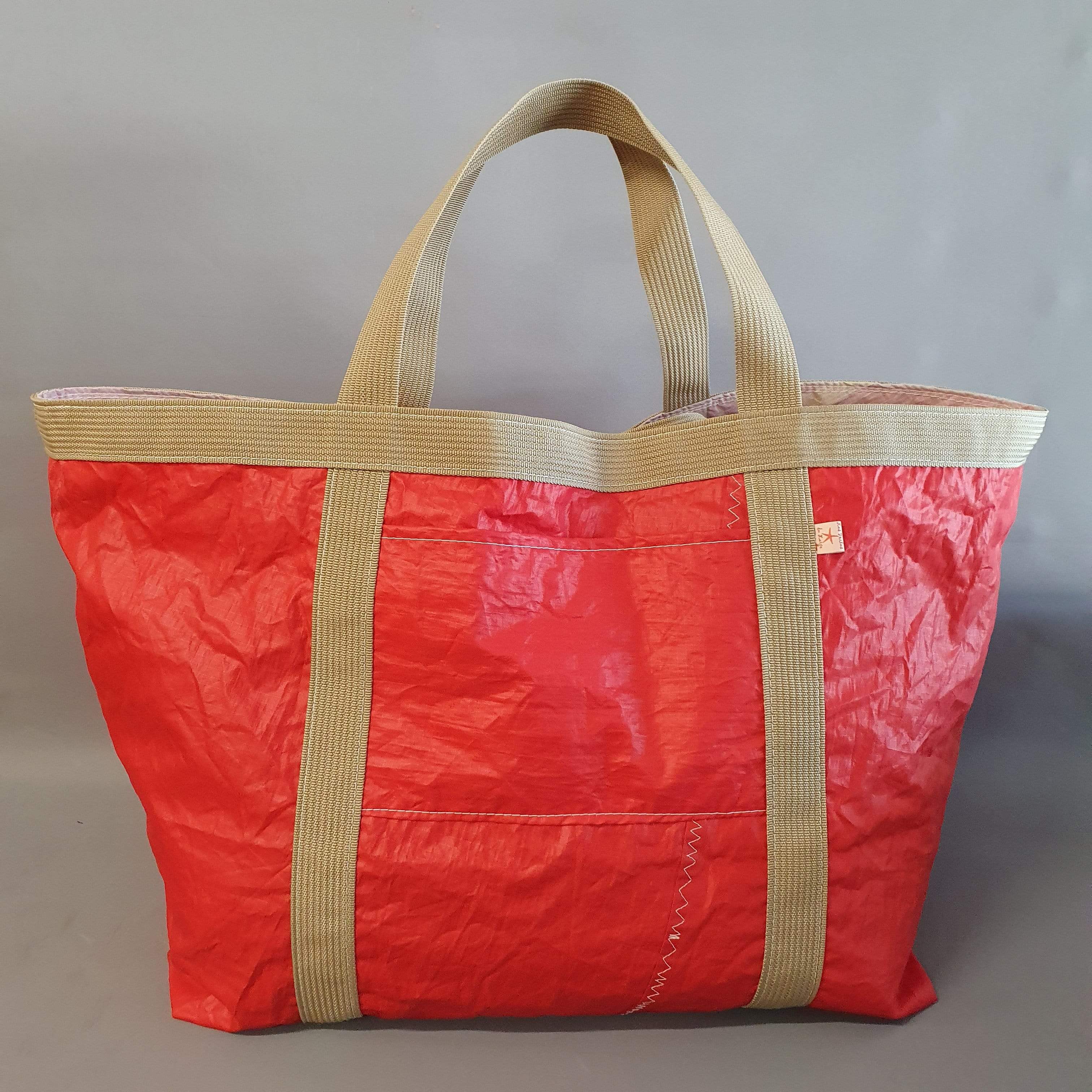 sac cabas en voile de bateau recyclée grand modèle – lestoilesdularge