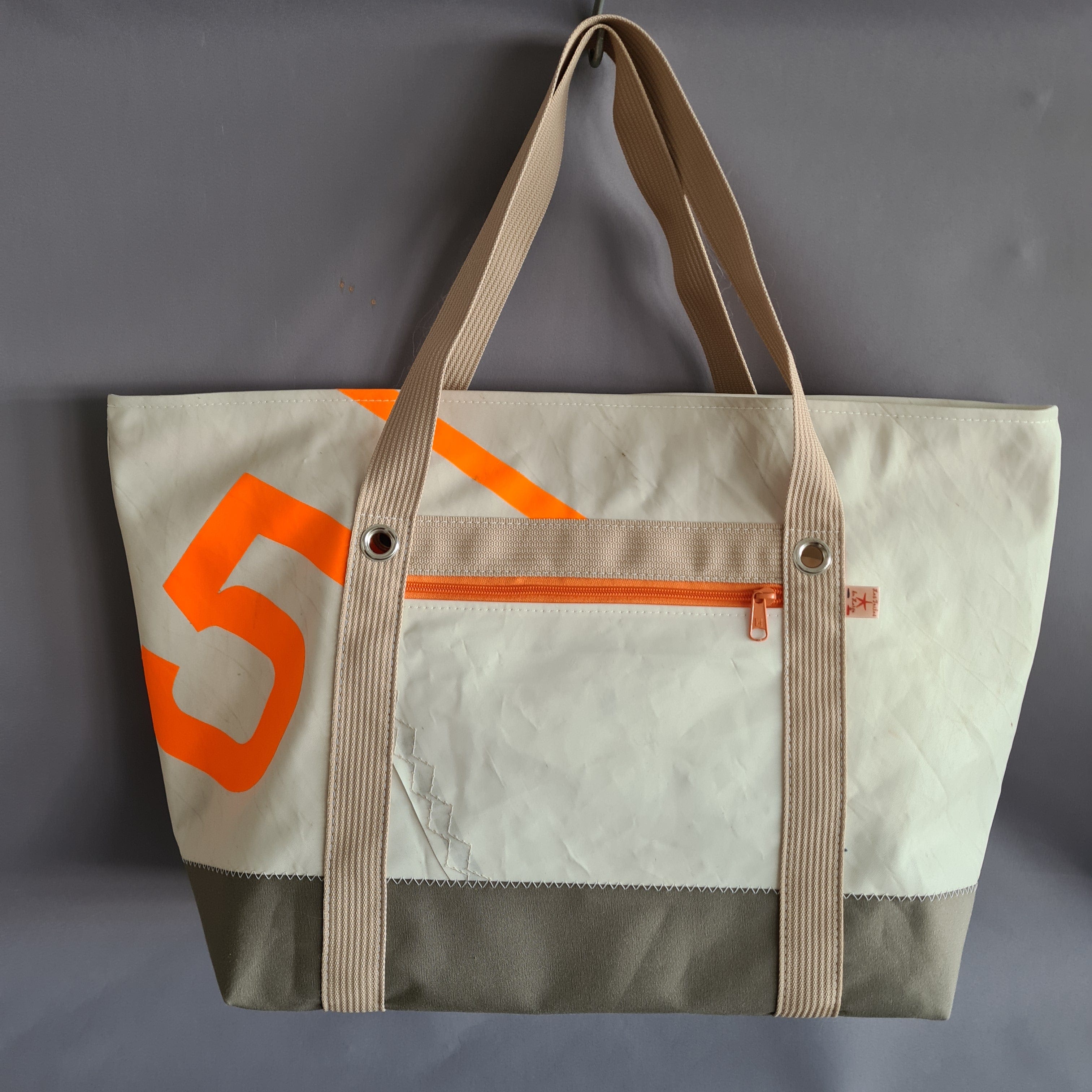 Travel bag in recycled sailcloth - made in France