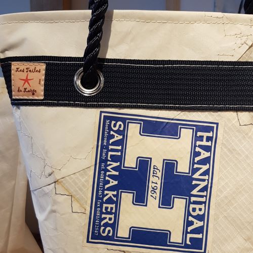 🧡♻️ le borsa Don ⛵️ Nuova serie di post sul dietro le quinte della nostra attività.  15 anni di @lestoilesdularge